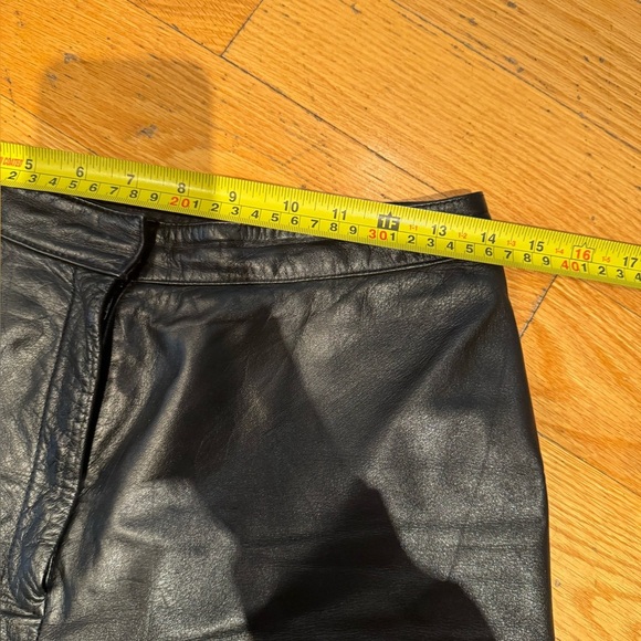 Danier leather vintage high rise crop pants - Picture 11 of 11